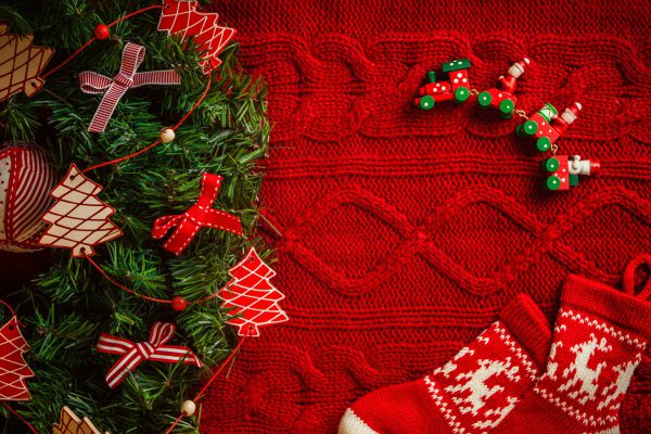 545397_happy_holidays_merry_christmas_new_year_happines_w_2560x1600_(www.GetBg.net)
